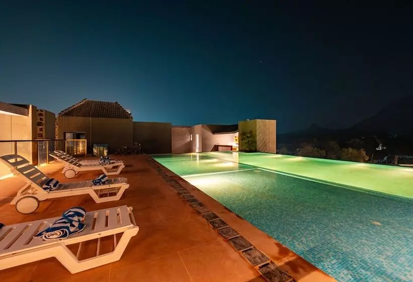 ホテル Basalt Paradise Resort And Spa