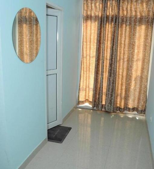 Hotel Collection O 81038 Royal Galaxy Inn