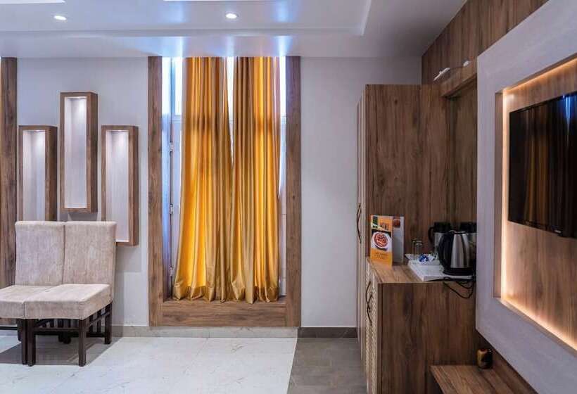 هتل Keshari Palace