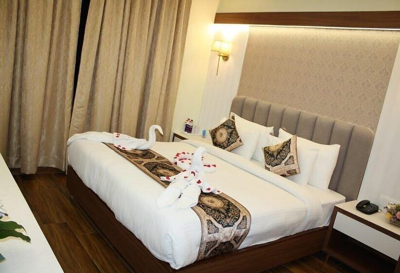 هتل Keshari Palace