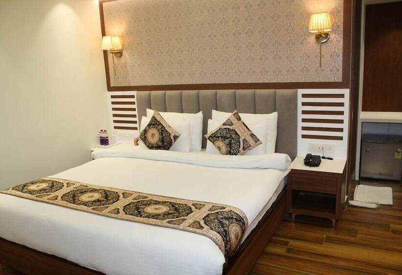 هتل Keshari Palace