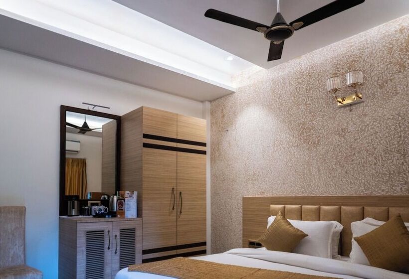 هتل Keshari Palace