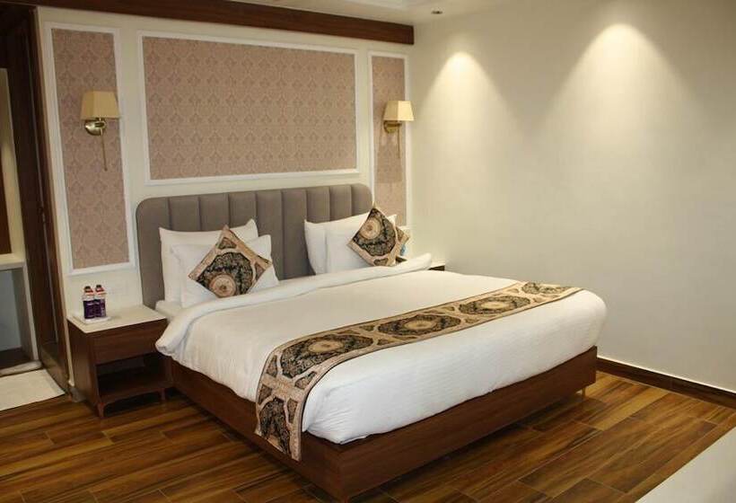 هتل Keshari Palace