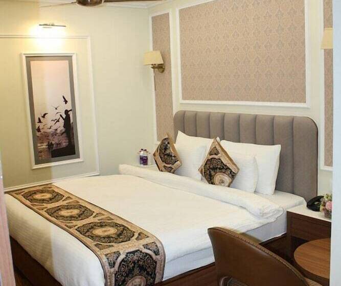 هتل Keshari Palace