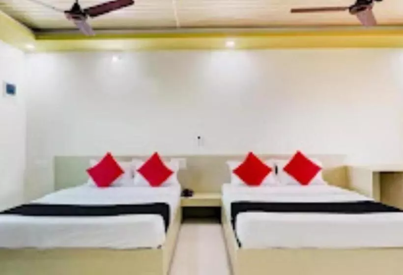 ホテル Lighthouse Beach Resort, Padu