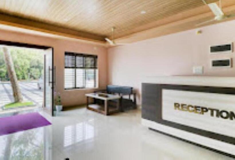 Hotel Lighthouse Beach Resort, Padu