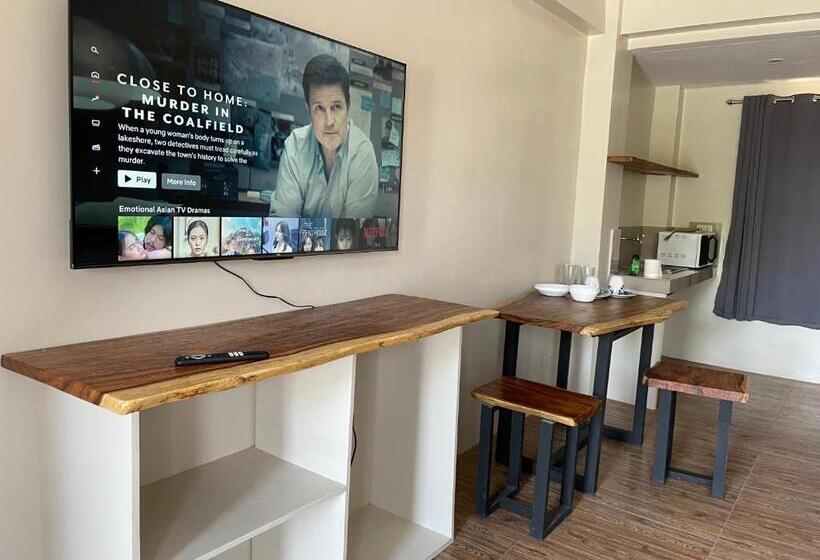 هتل Lone Star Inn