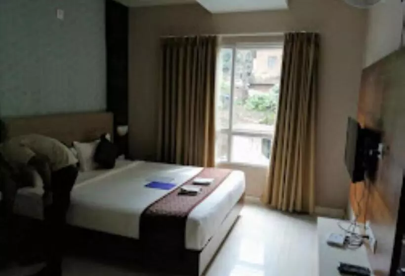 ホテル Mazus Inn Kerala