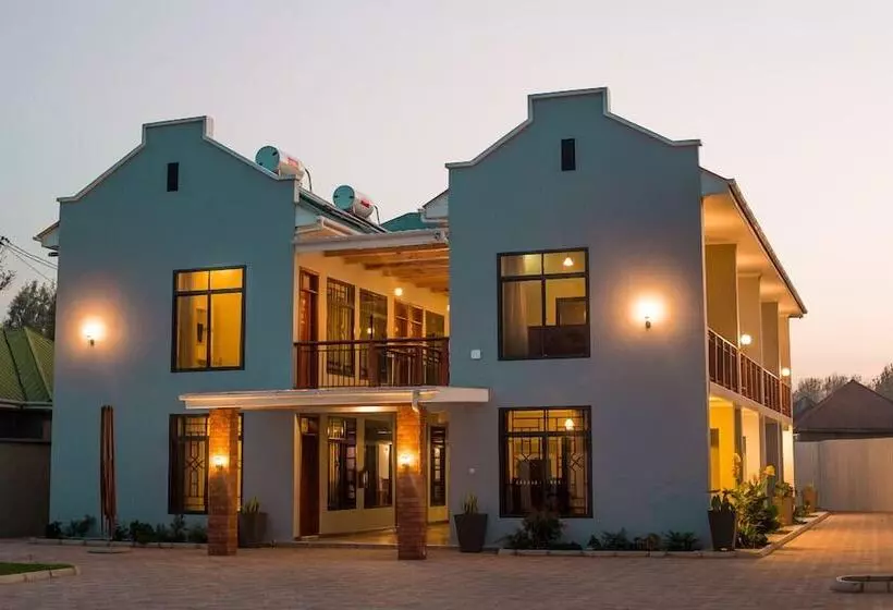 Medan Hotel & Apartments