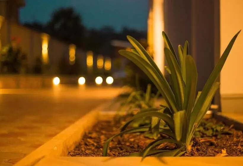 Medan Hotel & Apartments