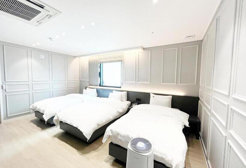 Hound Hotel Mokpo Peace Plaza