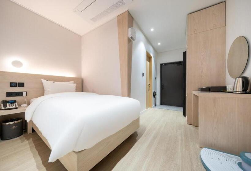 Hound Hotel Mokpo Peace Plaza