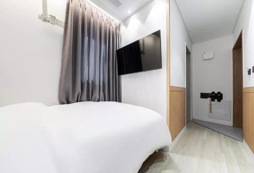 Hound Hotel Mokpo Peace Plaza