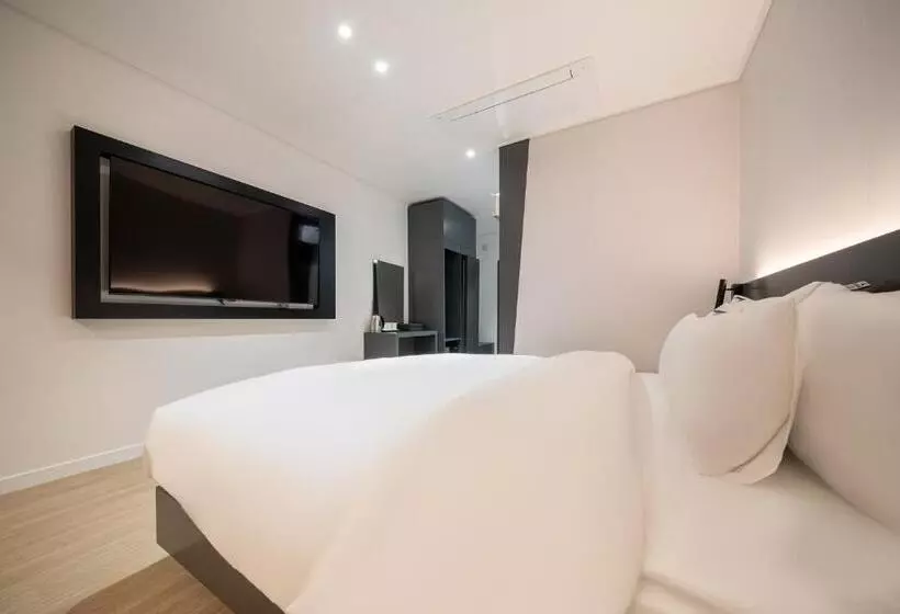 Hound Hotel Mokpo Peace Plaza