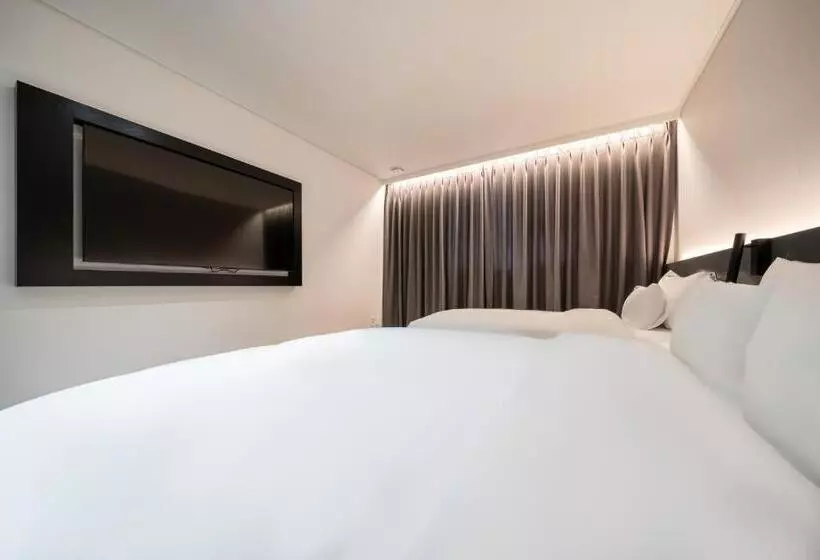 Hound Hotel Mokpo Peace Plaza