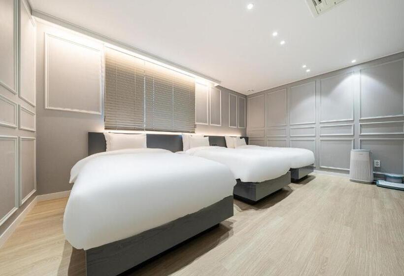 Hound Hotel Mokpo Peace Plaza