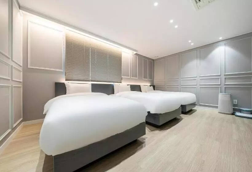 Hound Hotel Mokpo Peace Plaza