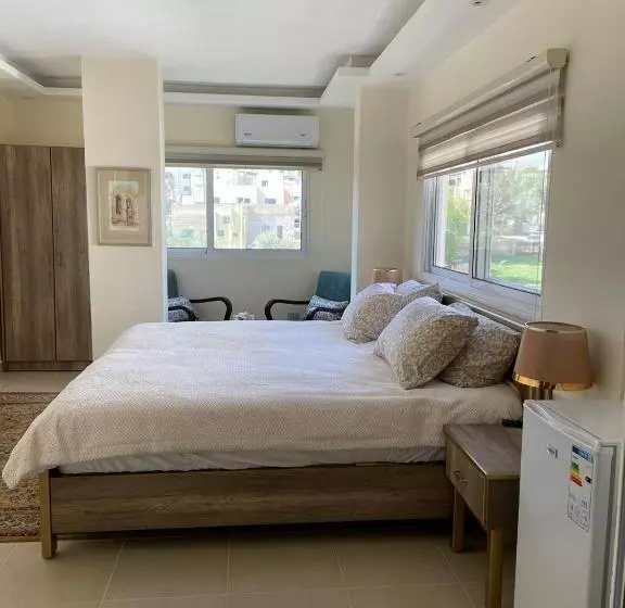 مُتل Classy Hostel