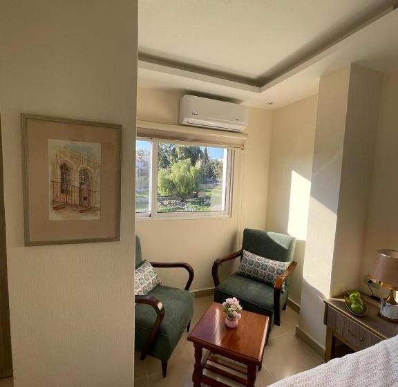 مُتل Classy Hostel