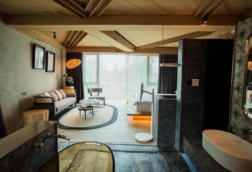 استراحتگاه The Forest Museum