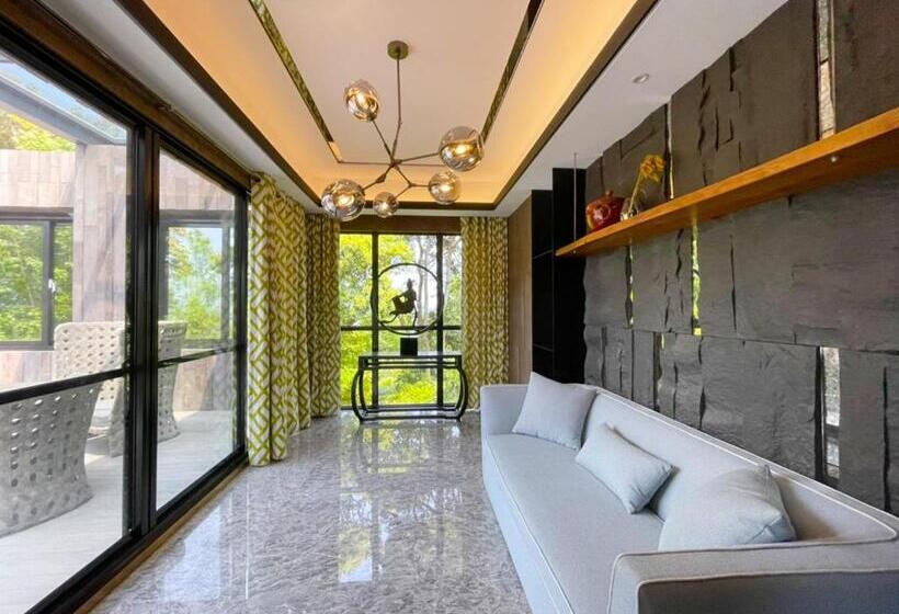 استراحتگاه The Forest Museum