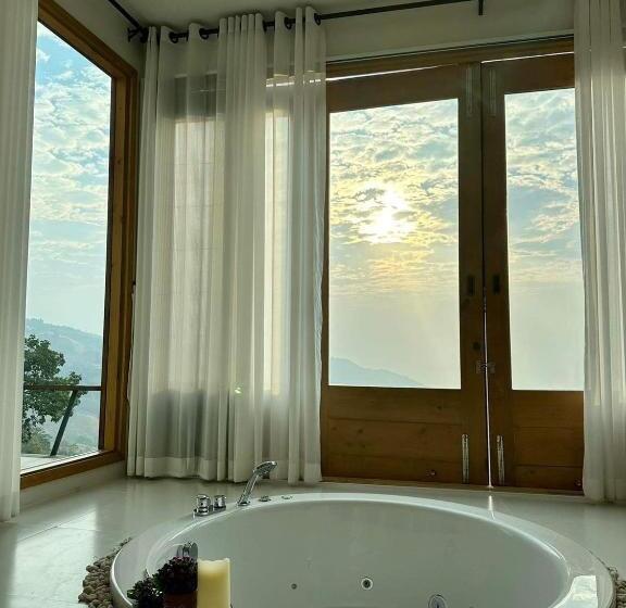 Bed and Breakfast คชา เชียงราย