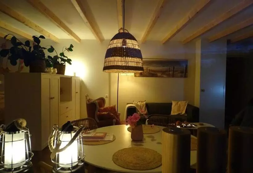 Aamiaismajoitus (B&B) De Tulp