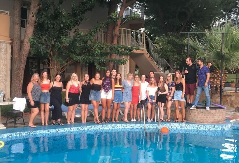 Efes Hidden Garden Resort Otel