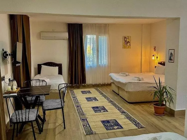 Efes Hidden Garden Resort Otel