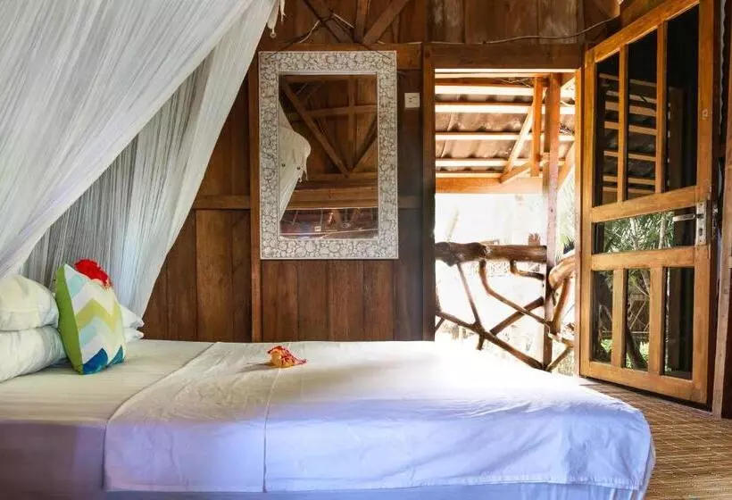 ホテル Mentawai Surf Camp