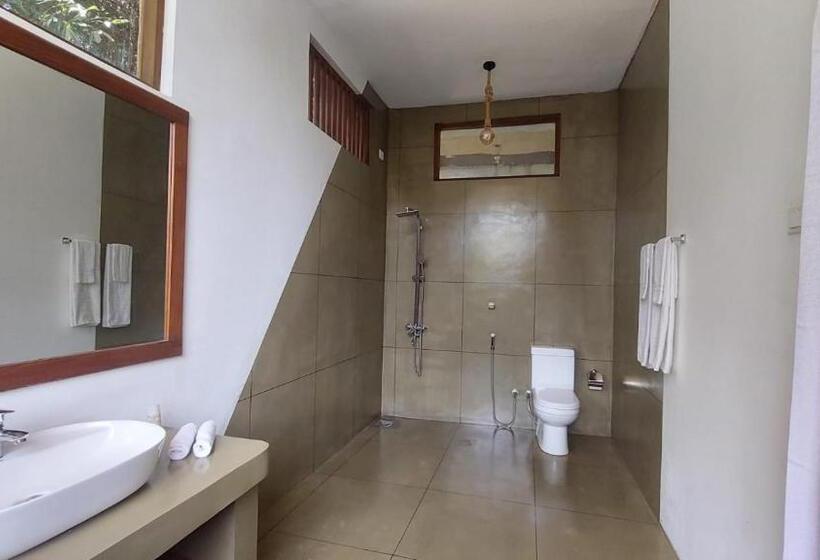 هتل Rock N Fall Nature Resort