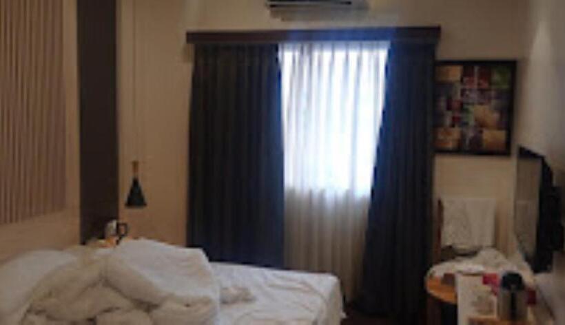 Otel The Royal Palace , Vashi