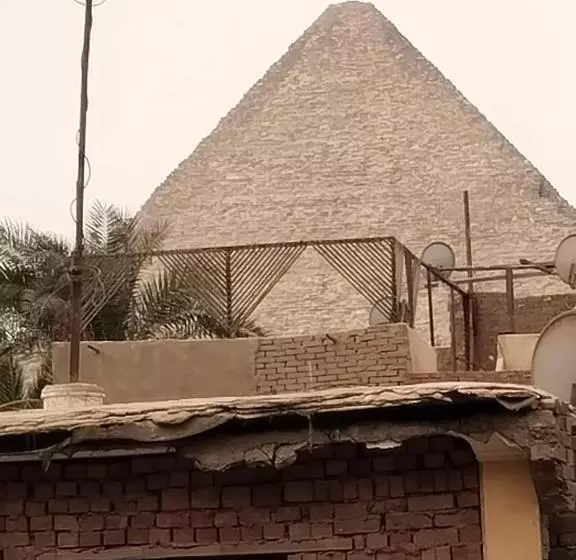 3 Pyramids