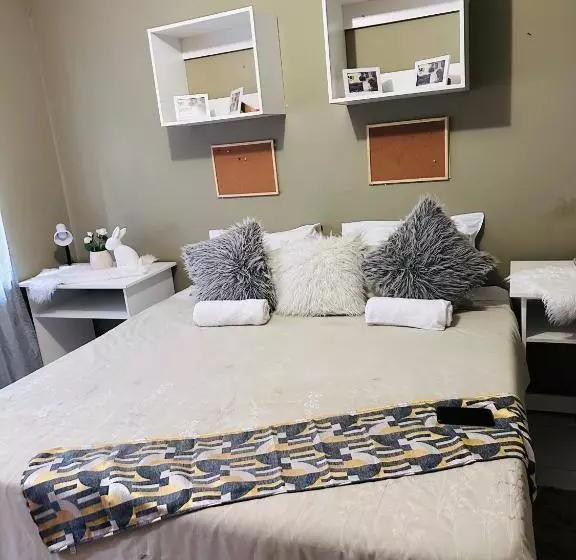 تختخواب و صبحانه Cebos Accomodation