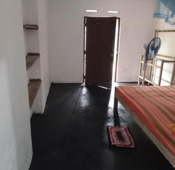 Bed and Breakfast Nuwantha Surf House