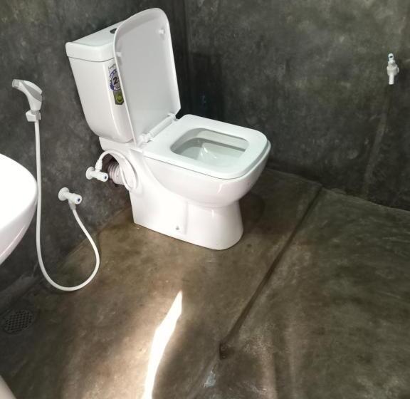 Bed and Breakfast Nuwantha Surf House