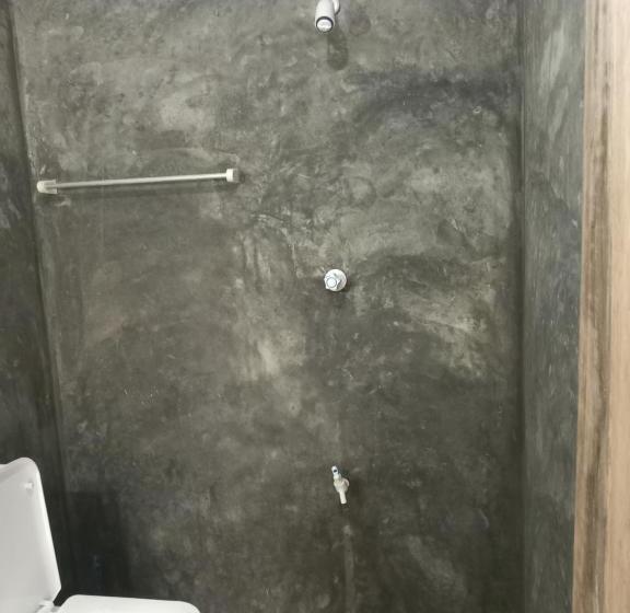 Bed and Breakfast Nuwantha Surf House