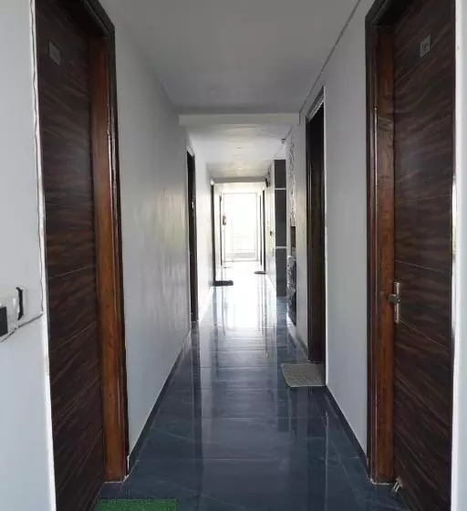 ベッドアンドブレックファースト Rentdoor  Luxury Studio Service Apartment Sector  46
