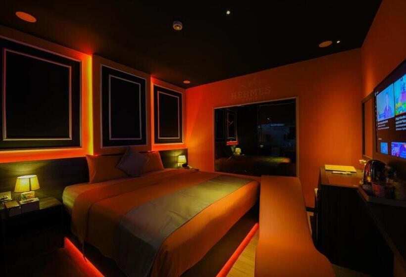 هتل Chiic House 5   Khách Sạn Tình Yêu