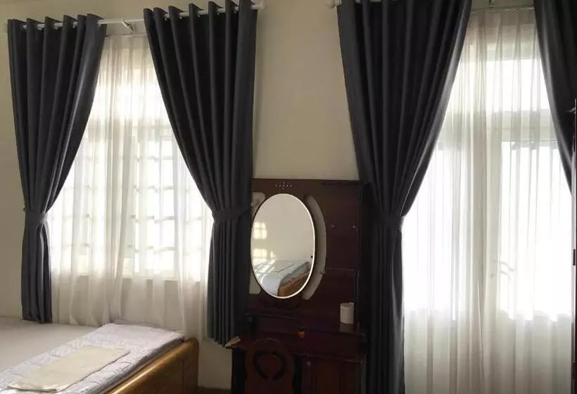 هتل Khách Sạn Ngọc Hồi 2