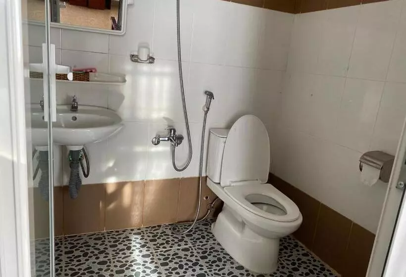 هتل Khách Sạn Ngọc Hồi 2