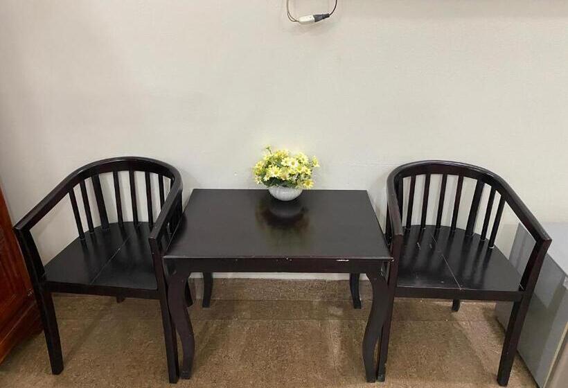 هتل Khách Sạn Ngọc Hồi 2