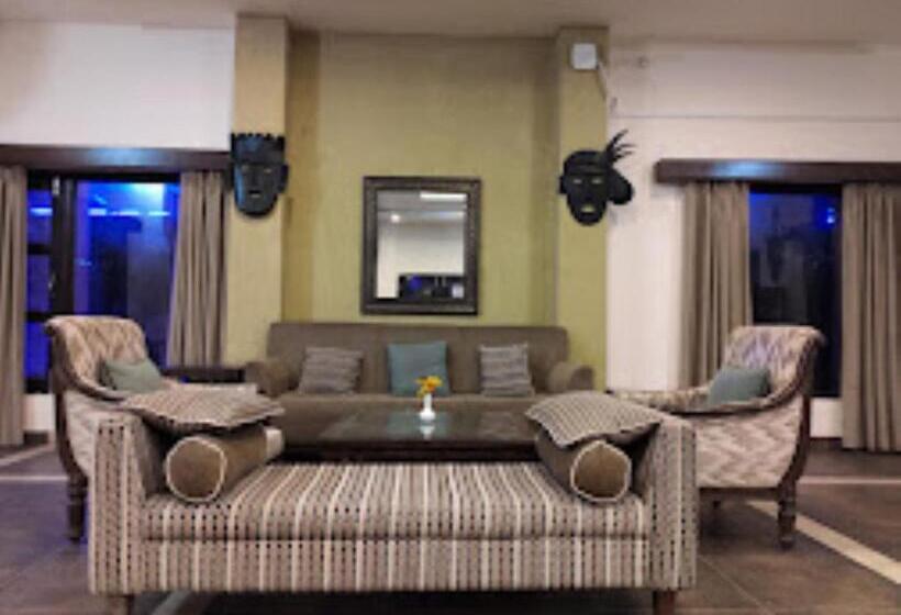 Отель Mpt Jungle Camp, Panna