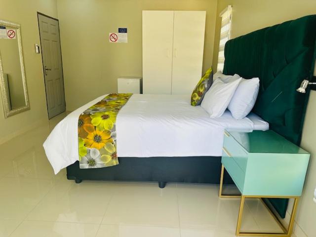 Отель Sparkling Boutique