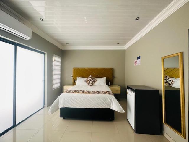 Отель Sparkling Boutique