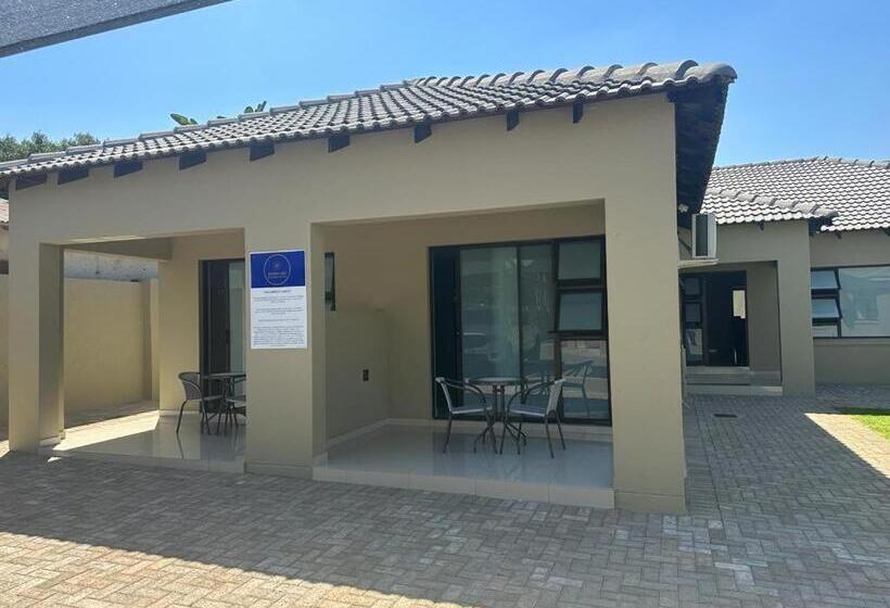 Отель Sparkling Boutique