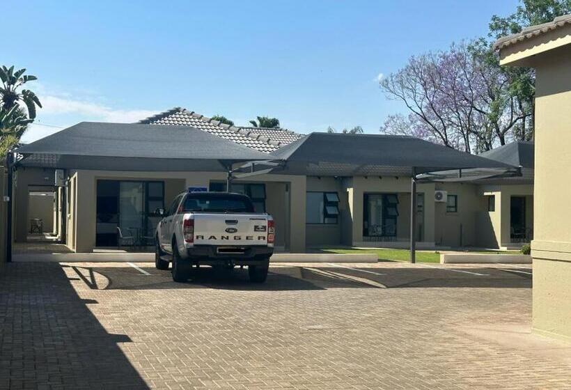 Отель Sparkling Boutique