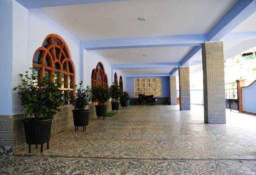 בית מלון כפרי Vivid Tawang