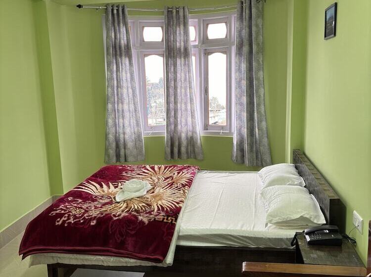 בית מלון כפרי Vivid Tawang