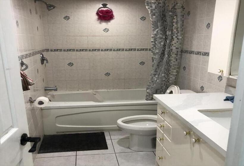 Panzió Affordable Holiday Home Shay B02